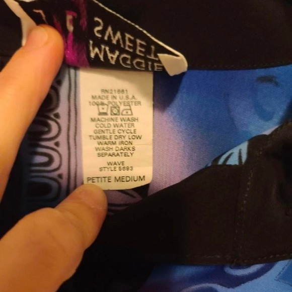 Vintage‎ Maggie Sweet colorful geometric button down womens blouse. - Picture 8 of 8